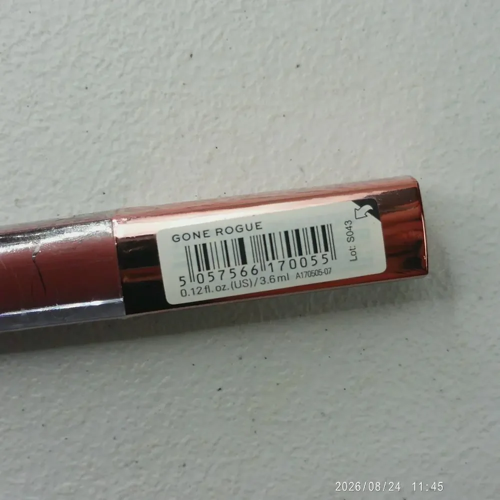 Makeup Revolution discover dazzling